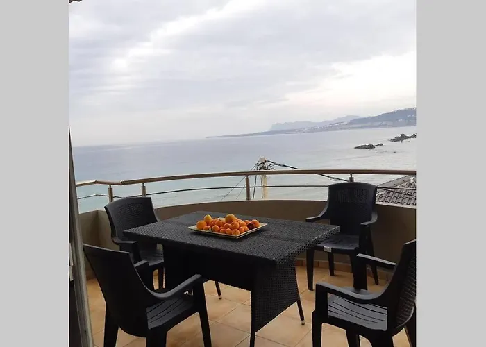 Captain Nick * Chania (Crete)