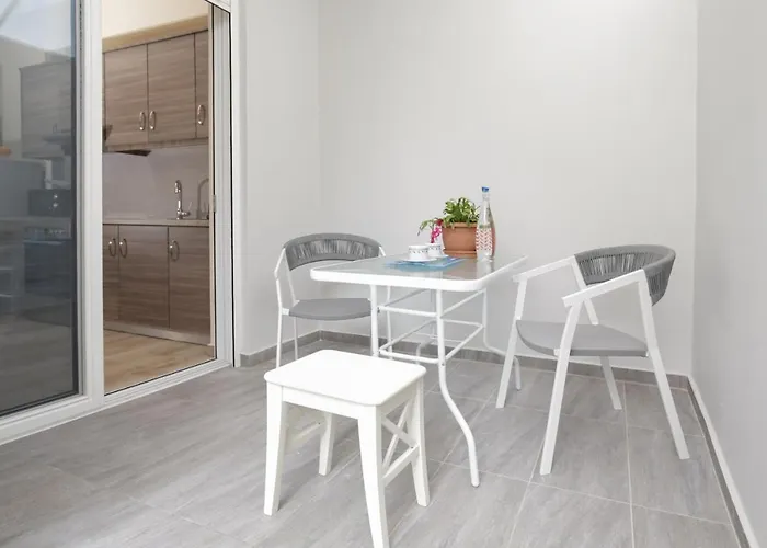 Captain Nick Apartment *