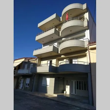 Captain Nick * Hriszí Aktí Haniá