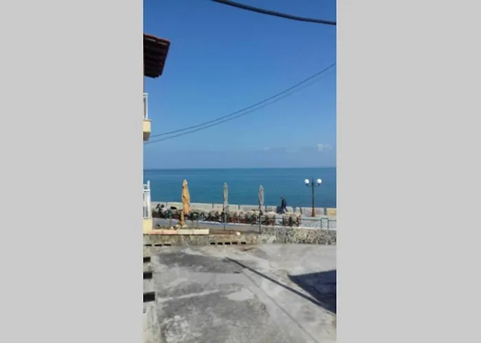 Captain Nick * 干尼亞